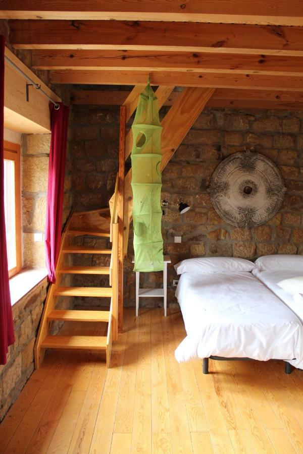 La Casa De La Petra Guest House Quintanar de la Sierra Ngoại thất bức ảnh