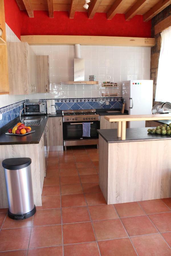 La Casa De La Petra Guest House Quintanar de la Sierra Ngoại thất bức ảnh