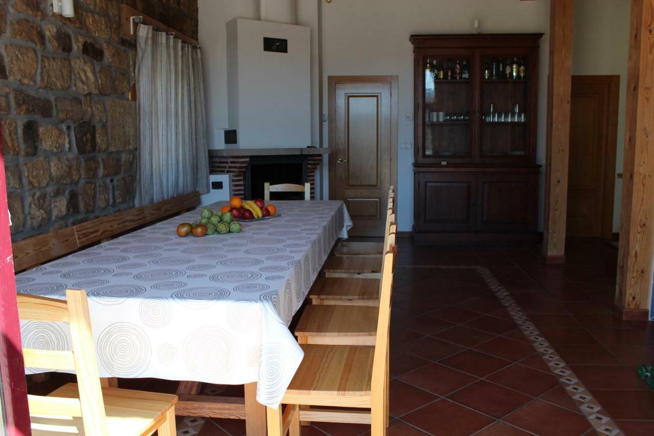 La Casa De La Petra Guest House Quintanar de la Sierra Ngoại thất bức ảnh