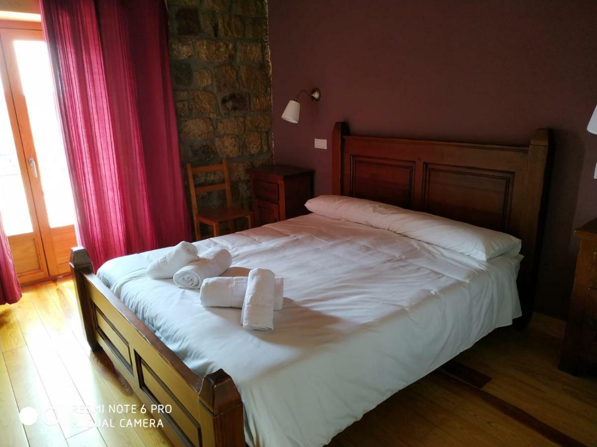 La Casa De La Petra Guest House Quintanar de la Sierra Ngoại thất bức ảnh